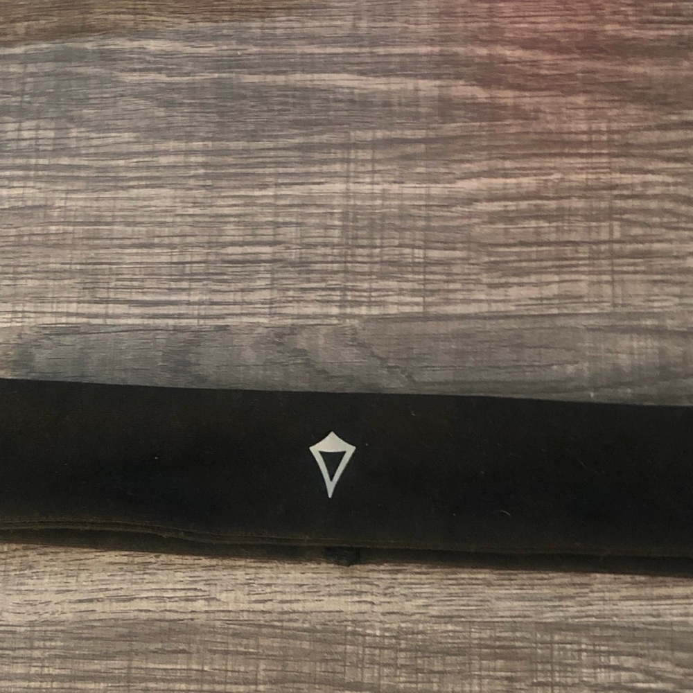 black ivivva headband